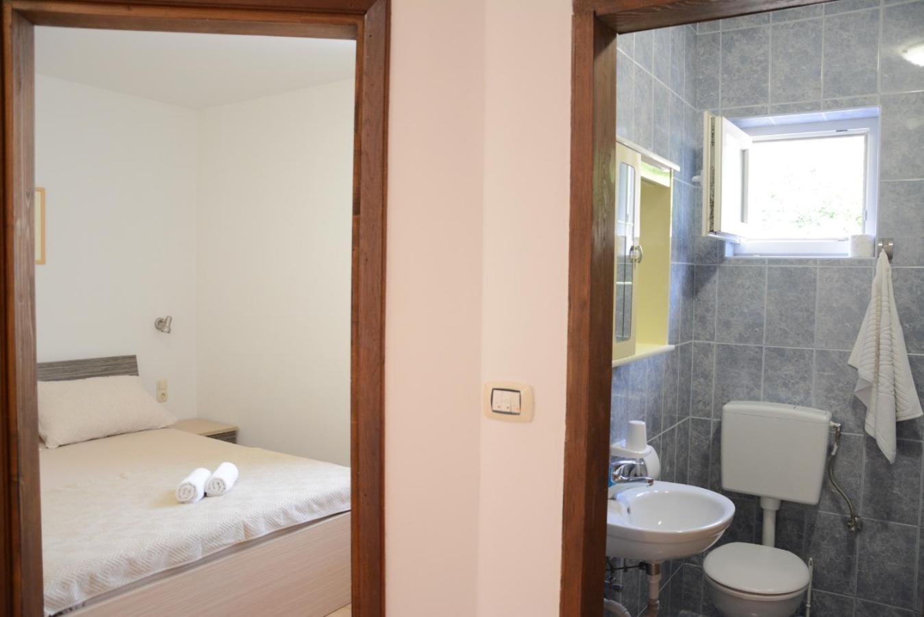 Apartments Marina Ražanac Quarto foto